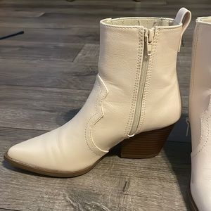 Qupid-Western Block Heel Ankle Boot